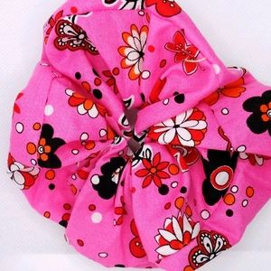 🦋SOLD🦋SCRUNCHIE | Pink Floral Hair Scrunchie